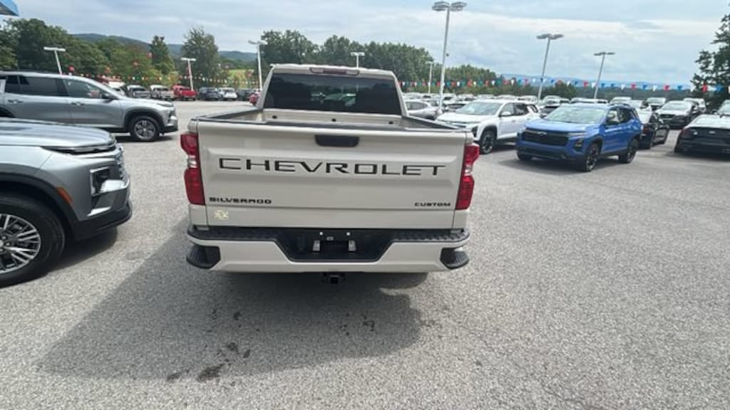 New 2026 Chevrolet Silverado 1500 Custom Truck