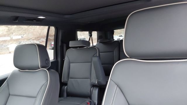 2026 Chevrolet Suburban Premier - Photo 25