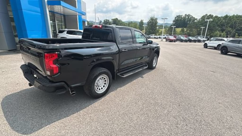Used 2026 Chevrolet Colorado WT Truck Crew Cab