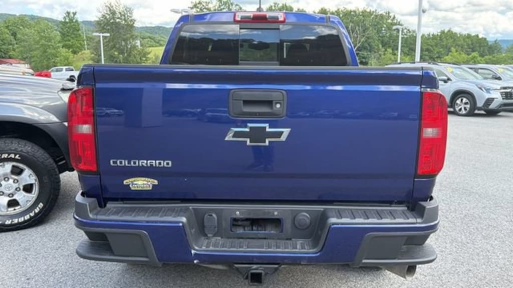 Used 2017 Chevrolet Colorado 4WD Z71 Truck Crew Cab