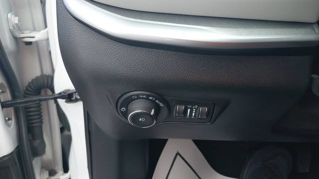 2025 Jeep Compass Limited - Photo 16