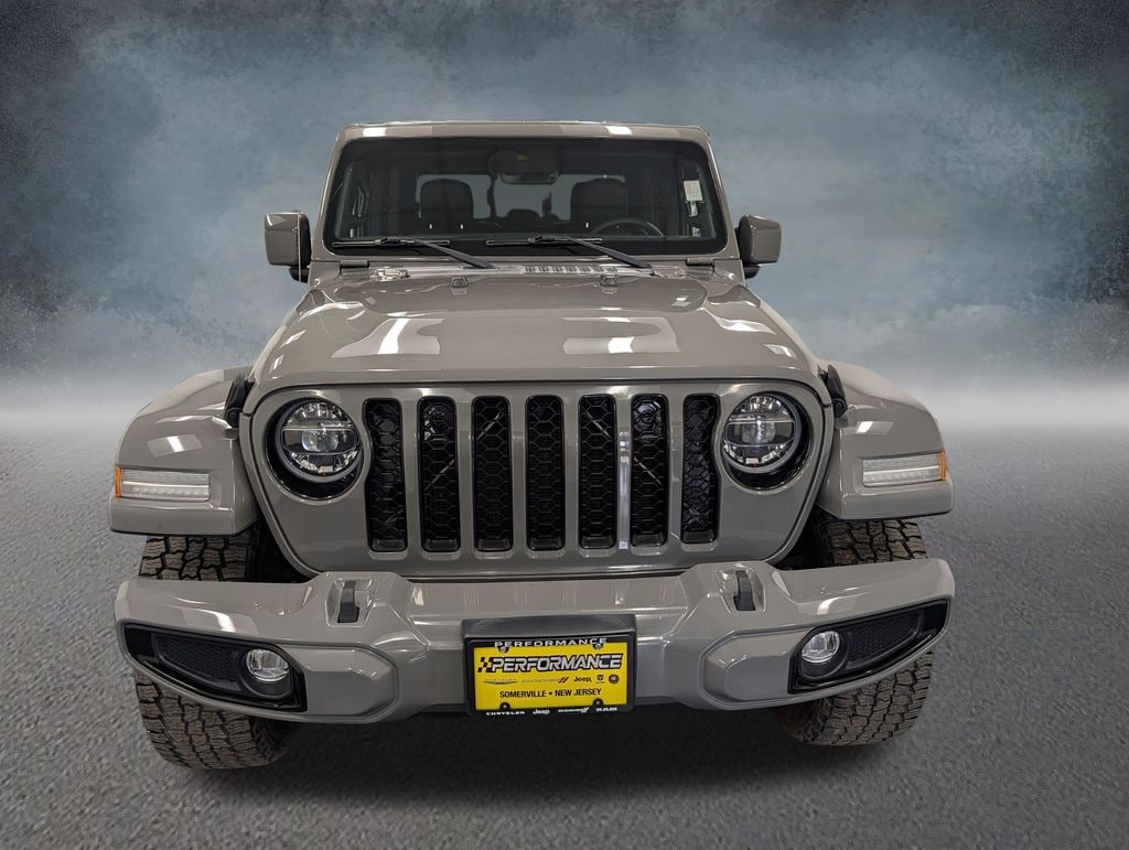 Used 2022 Jeep Gladiator Overland Truck