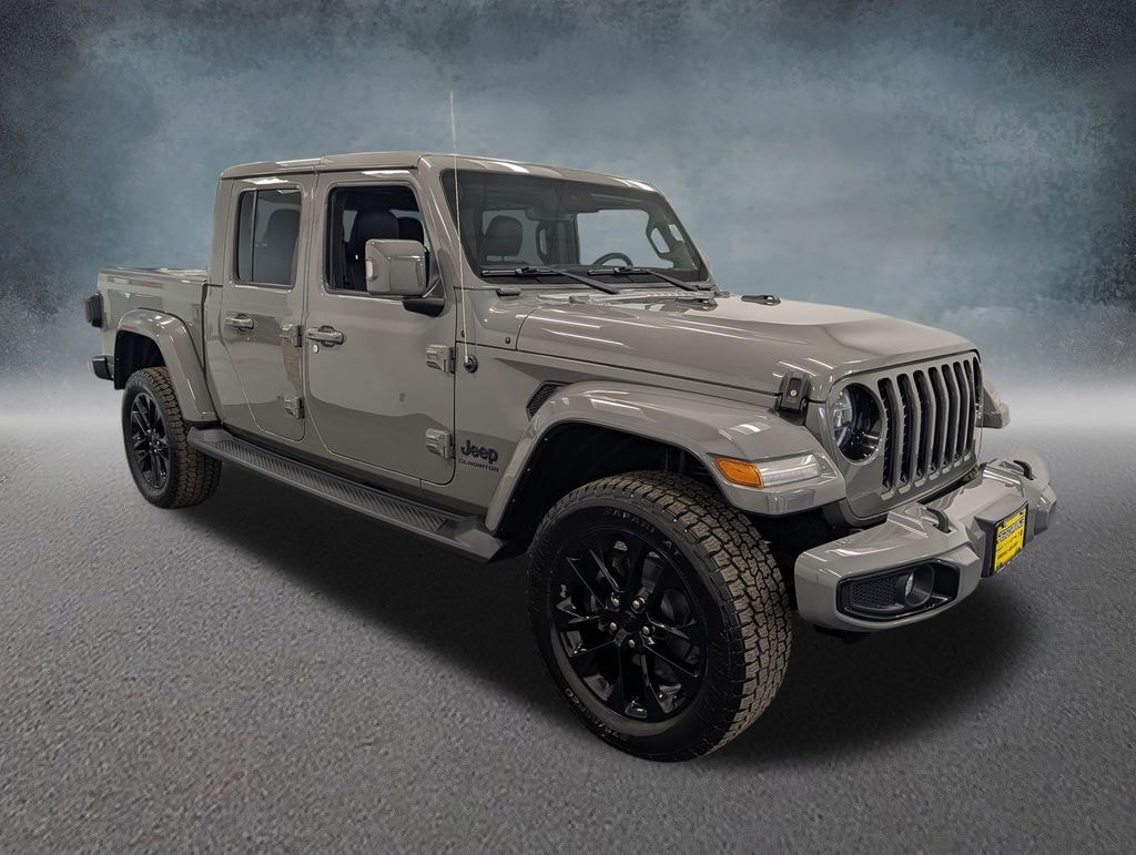 Used 2022 Jeep Gladiator Overland Truck