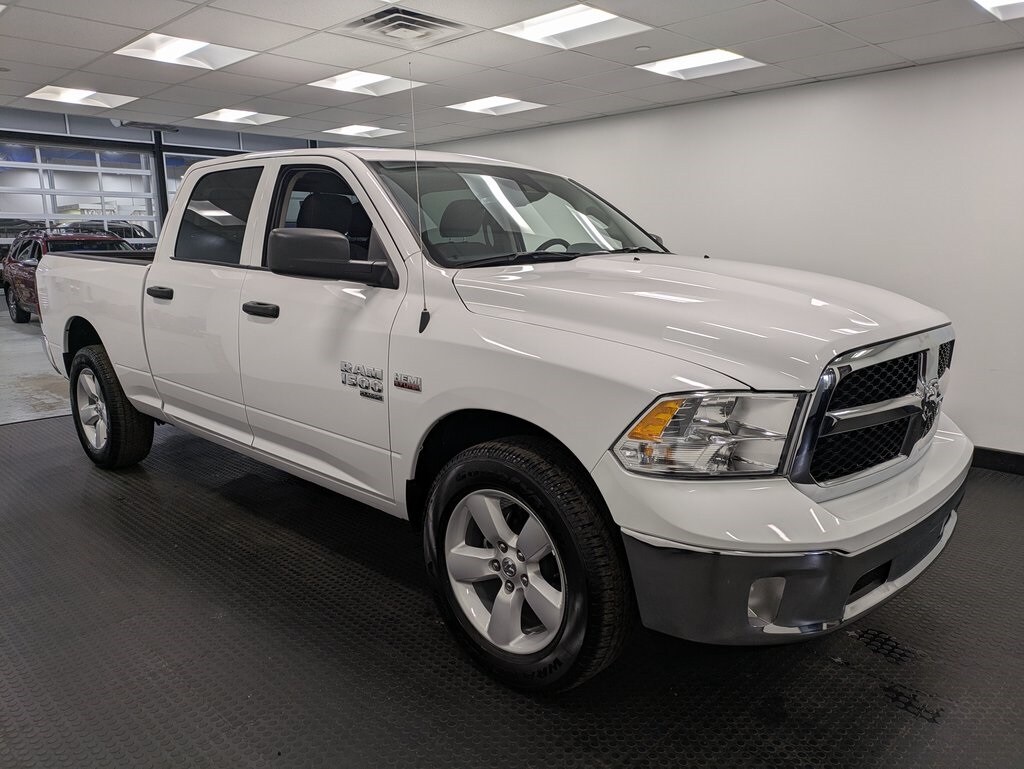 2024 Ram 1500 Classic Tradesman photo 3