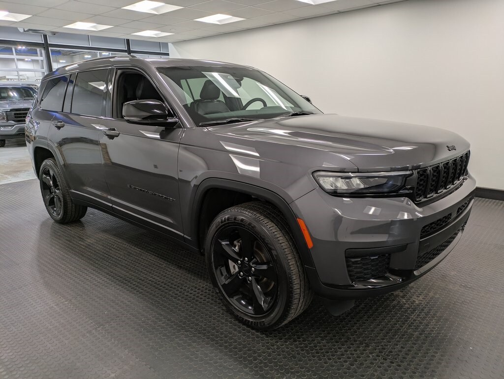 2024 Jeep Grand Cherokee Laredo Altitude X photo 3