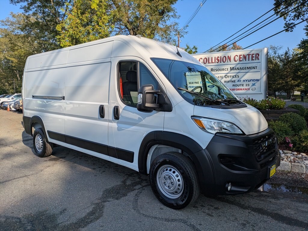 2025 Ram ProMaster 2500 photo 3