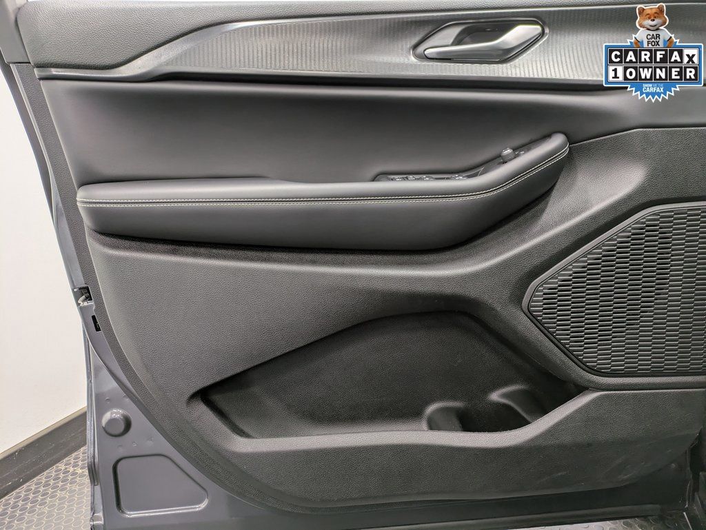 2023 Jeep Grand Cherokee Altitude X photo 3