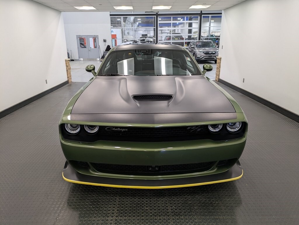 2023 Dodge Challenger R/T Scat Pack Widebody photo 2
