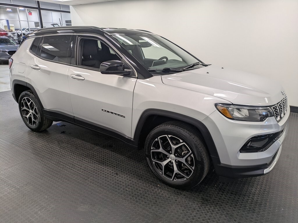 2024 Jeep Compass Limited photo 3
