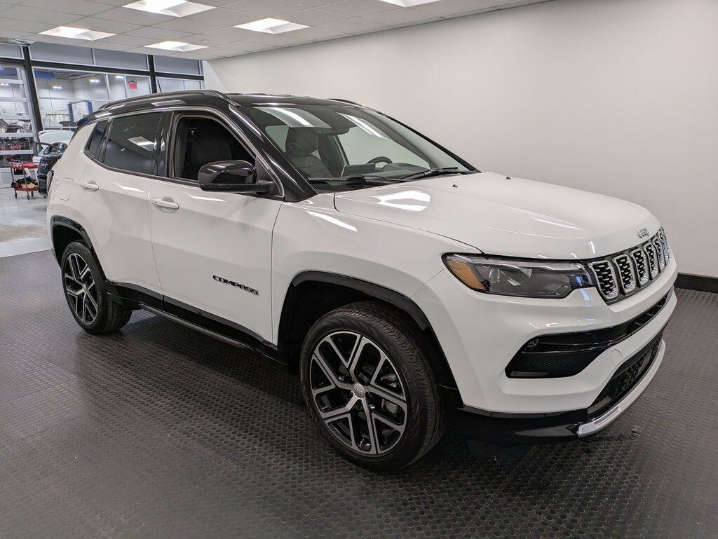 Used 2024 Jeep Compass Limited SUV