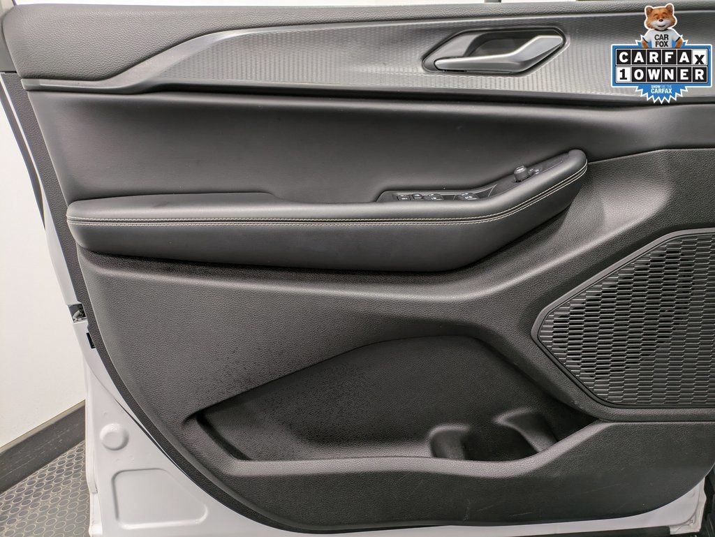 2023 Jeep Grand Cherokee Altitude X photo 3