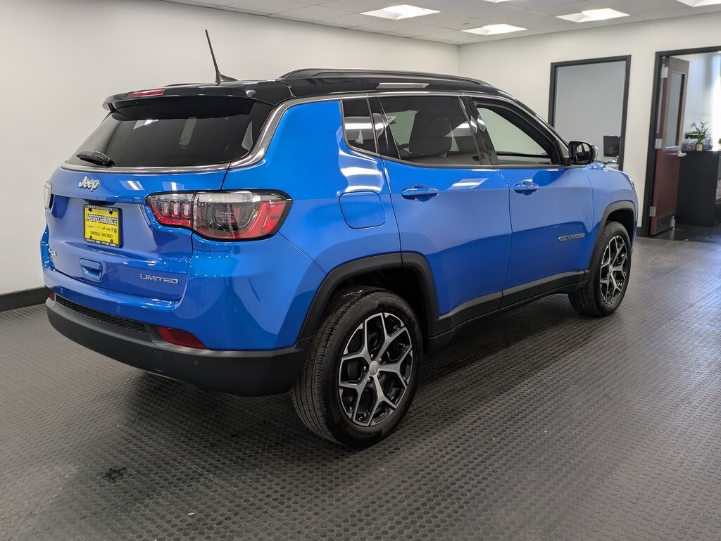 2024 Jeep Compass Limited photo 3