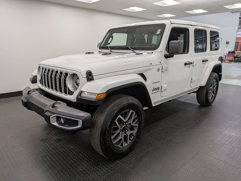 2024 Jeep Wrangler 4-Door Sahara's photo