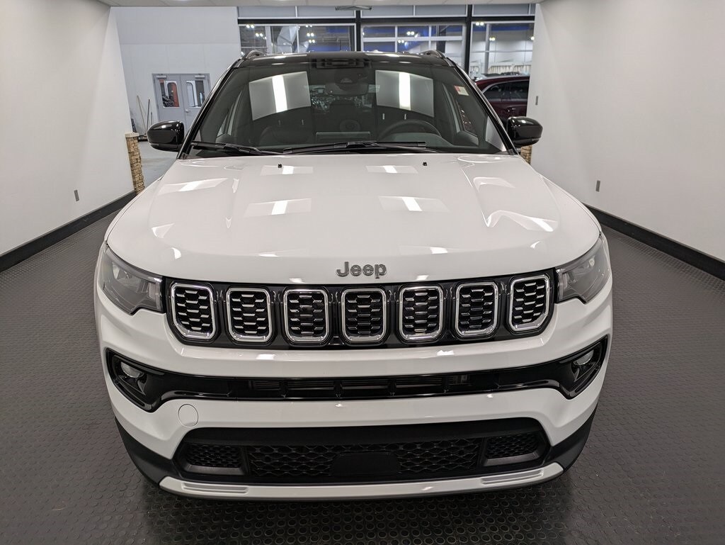 2024 Jeep Compass Limited photo 2