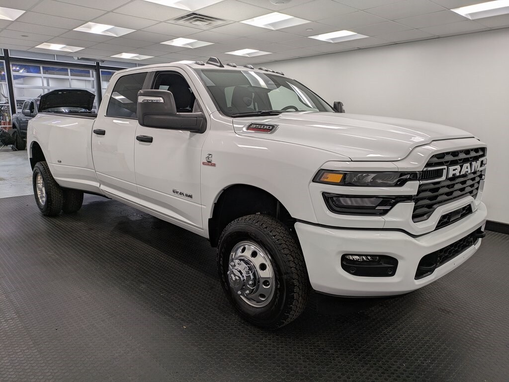 2025 Ram 3500 Big Horn photo 3