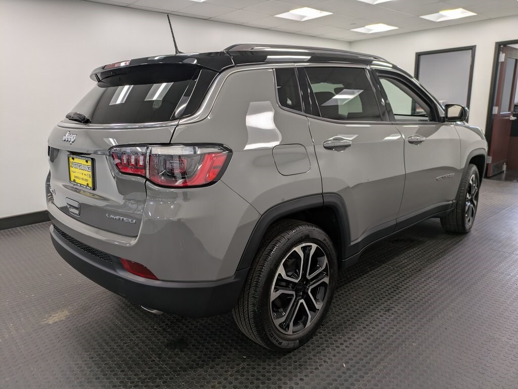 2022 Jeep Compass Limited photo 4