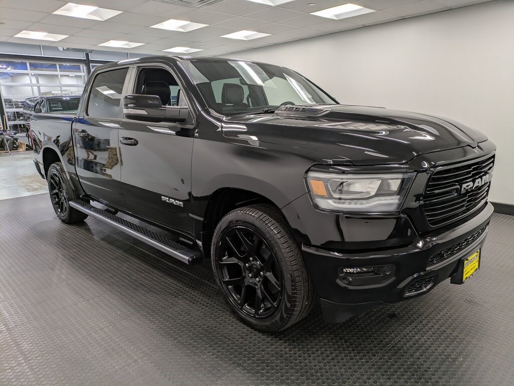 2023 Ram 1500 Laramie photo 3