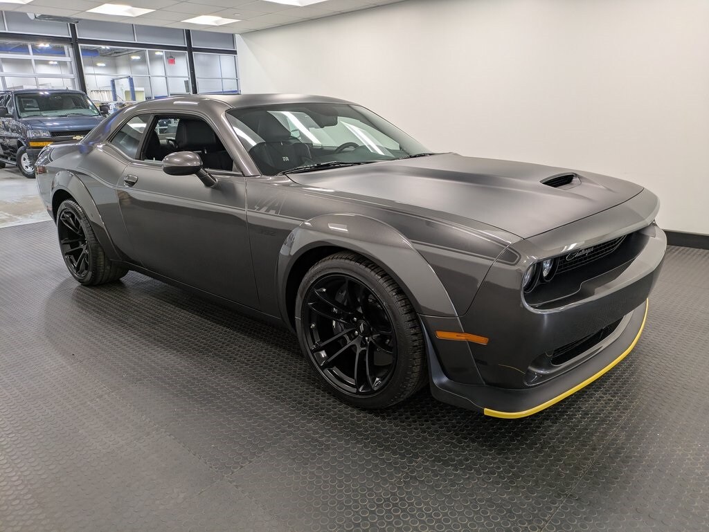 2023 Dodge Challenger R/T Scat Pack Widebody photo 3
