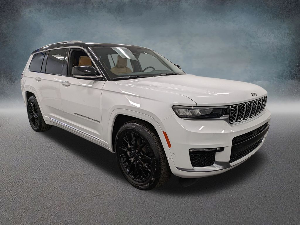 2022 Jeep Grand Cherokee L Summit photo 2