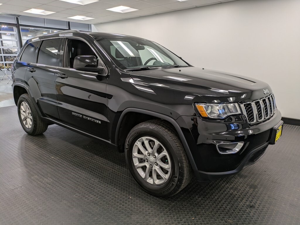 2021 Jeep Grand Cherokee Laredo E photo 2
