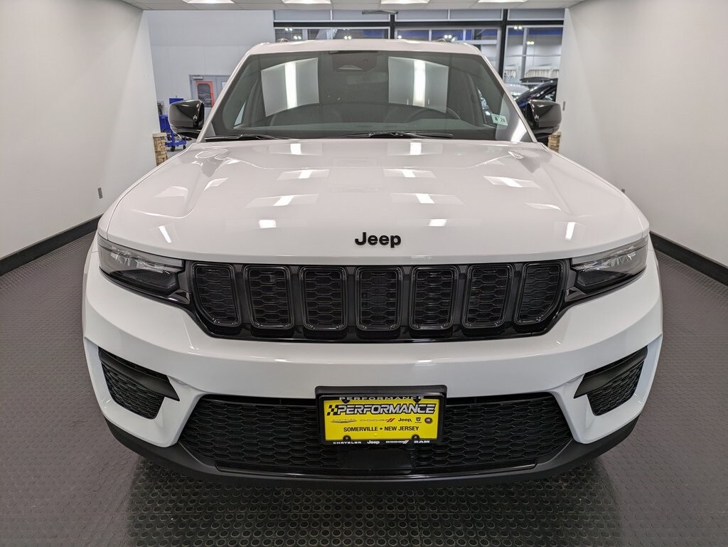 2023 Jeep Grand Cherokee Altitude X photo 2