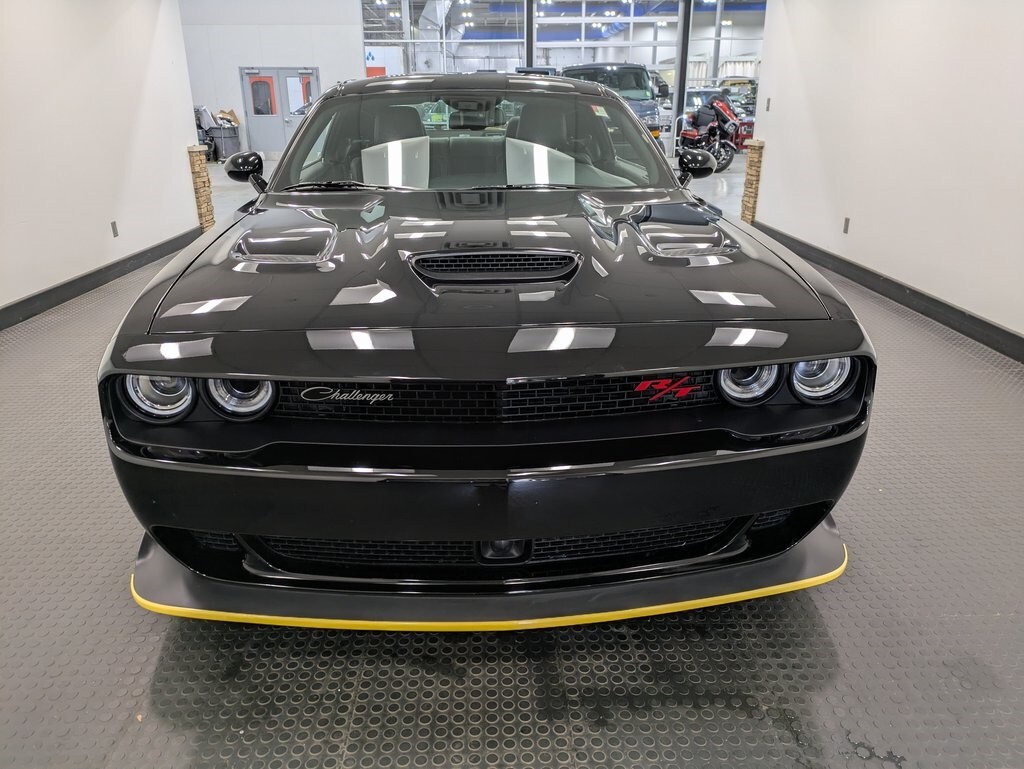 2023 Dodge Challenger R/T Scat Pack Widebody photo 2