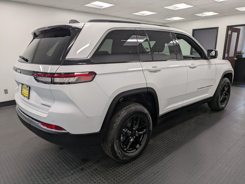 2024 Jeep Grand Cherokee Limited photo 4