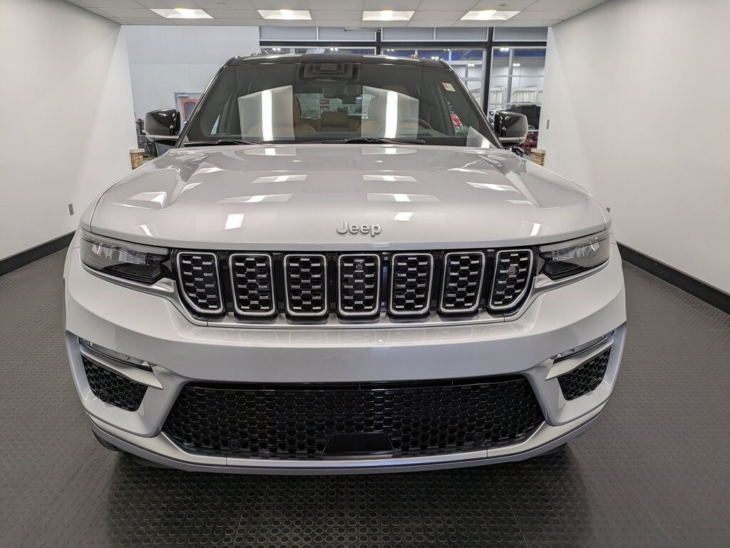 2024 Jeep Grand Cherokee Summit Reserve photo 2