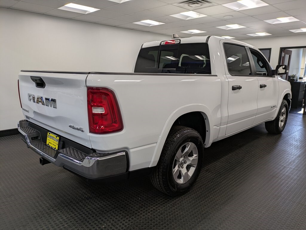 2025 Ram 1500 Lone Star photo 3