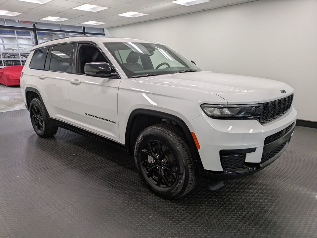 2024 Jeep Grand Cherokee Altitude X photo 3