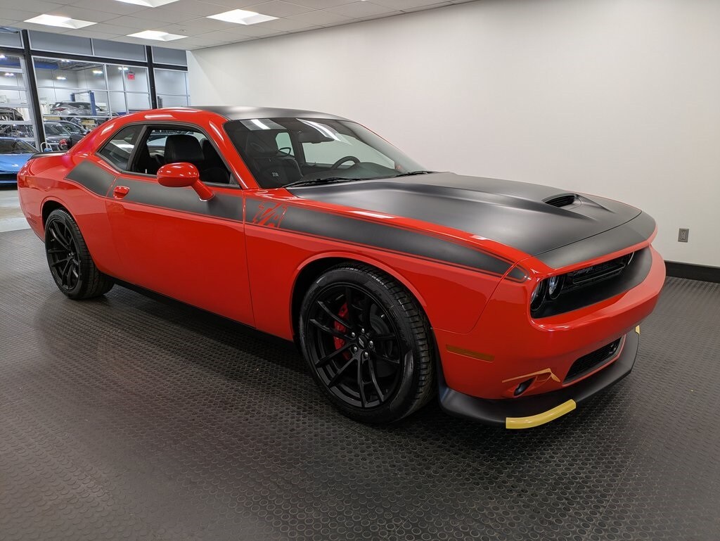 2023 Dodge Challenger R/T photo 3
