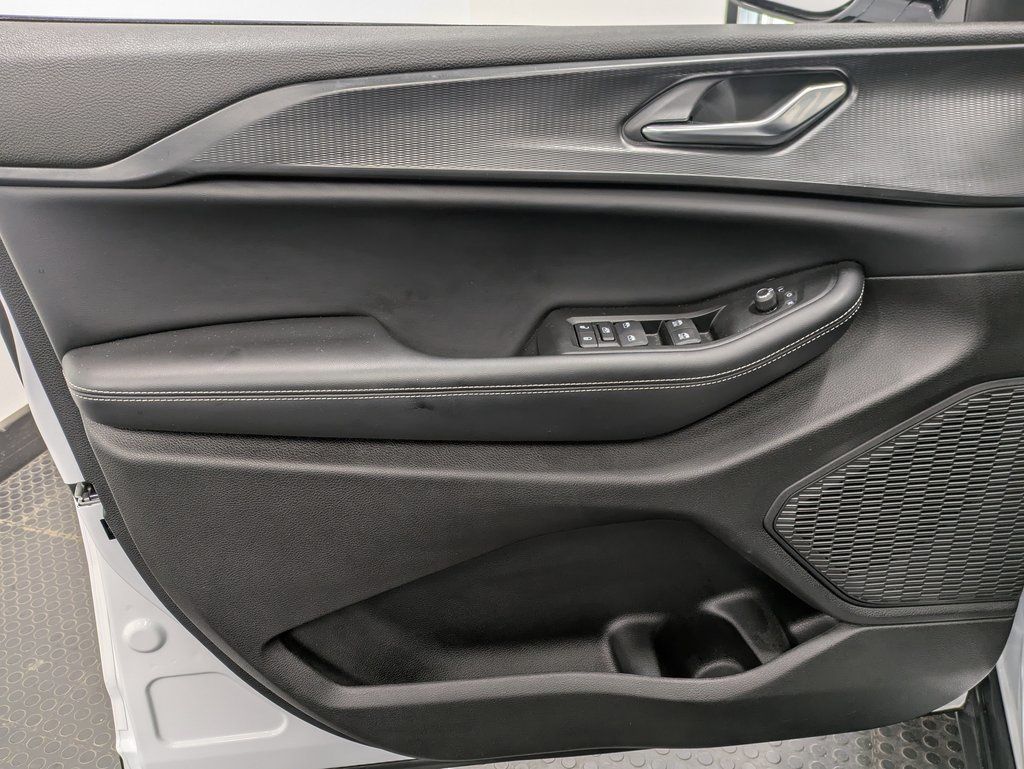 2024 Jeep Grand Cherokee Altitude X photo 3