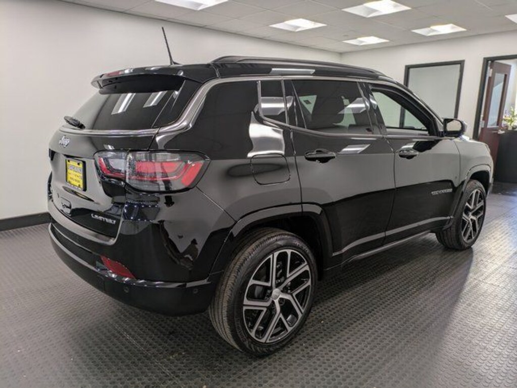 Used 2024 Jeep Compass Limited SUV