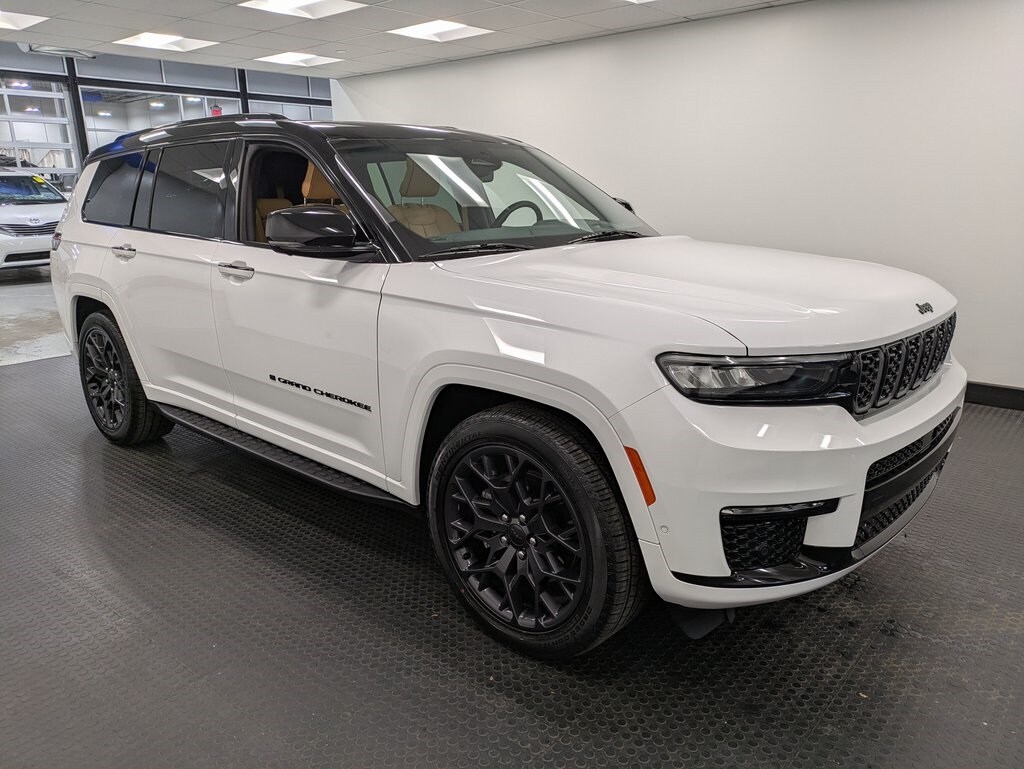 2024 Jeep Grand Cherokee L Summit photo 3