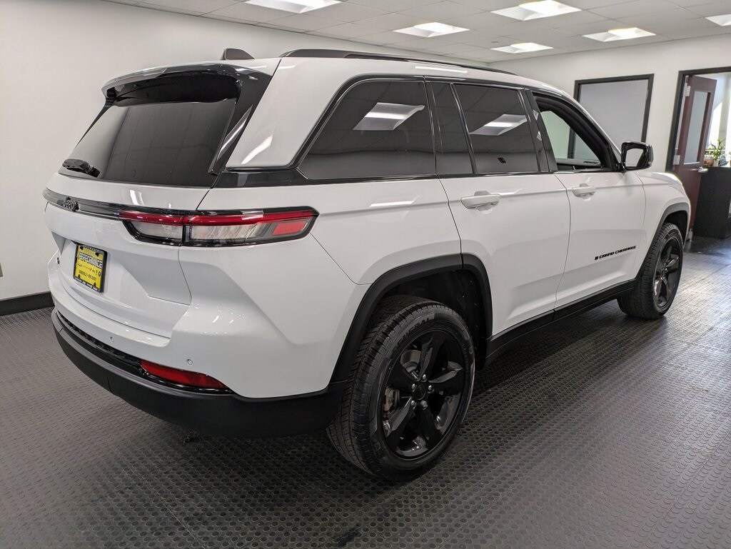 2023 Jeep Grand Cherokee Altitude X photo 4