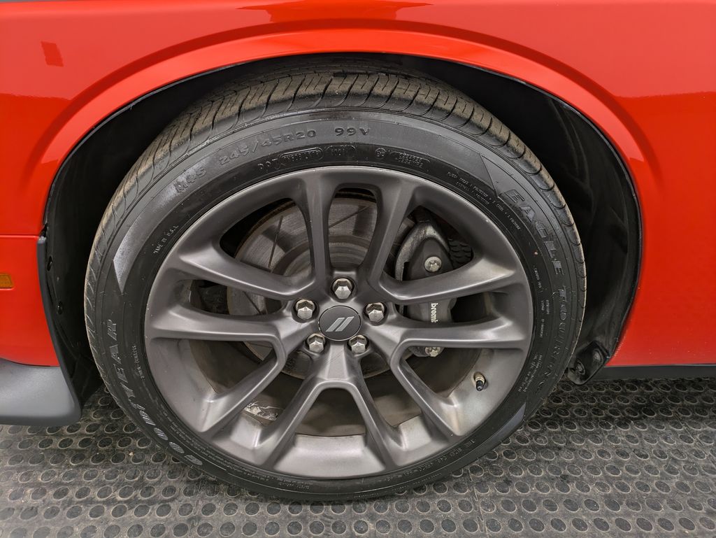2020 Dodge Challenger R/T photo 6