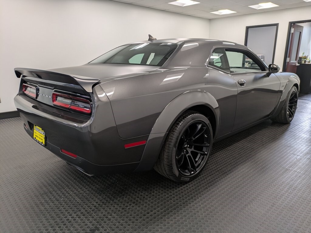 2023 Dodge Challenger R/T Scat Pack Widebody photo 4