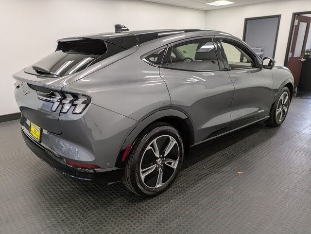 2023 Ford Mustang Mach-E Premium photo 4