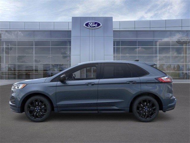 2024 Ford Edge SE photo 3