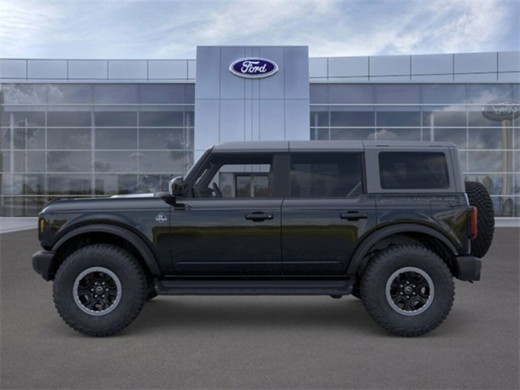 New 2025 Ford Bronco Outer Banks SUV