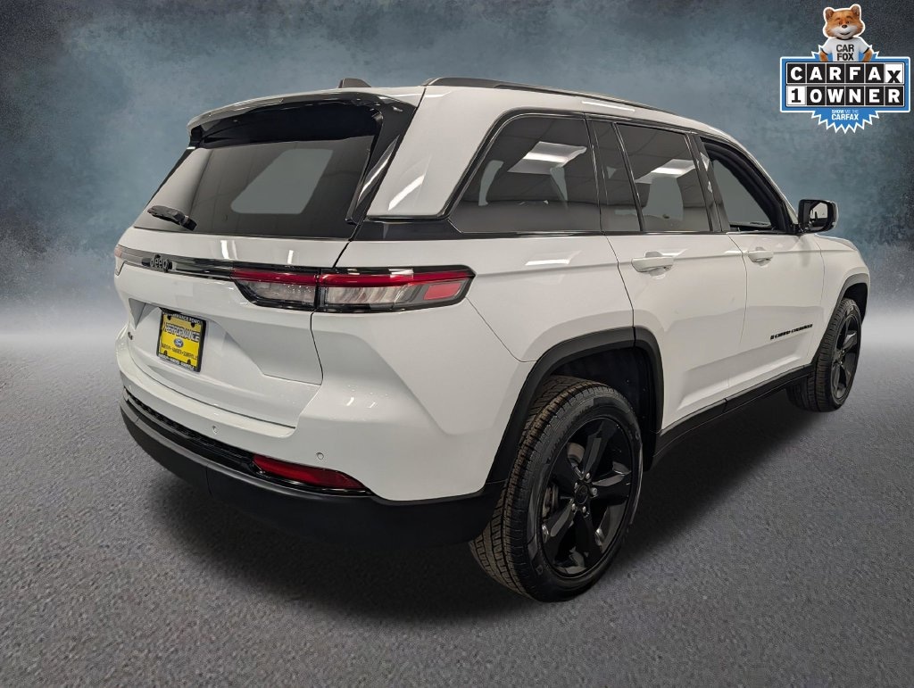 Used 2023 Jeep Grand Cherokee Laredo SUV