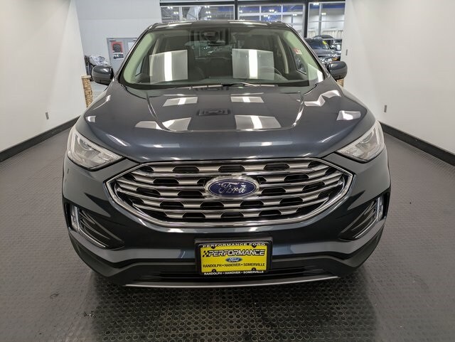 2022 Ford Edge SEL photo 2