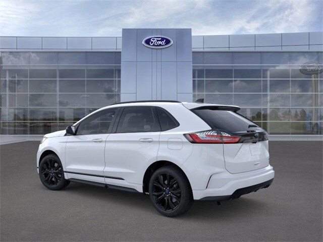 2024 Ford Edge SE photo 4