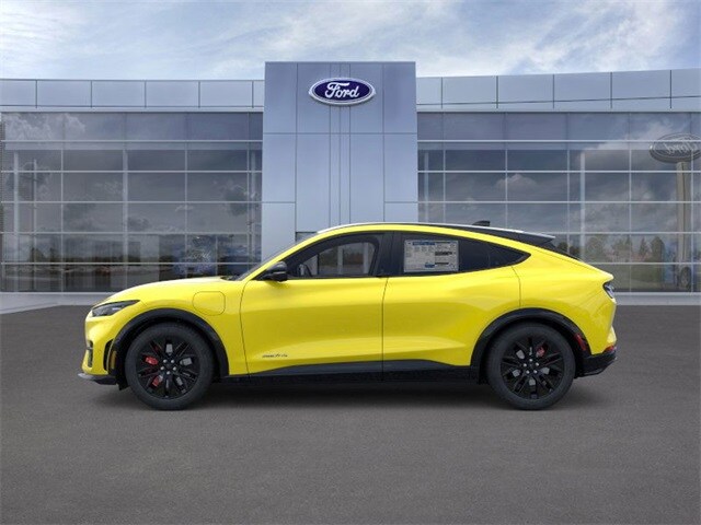 2025 Ford Mustang Mach-E Premium photo 3