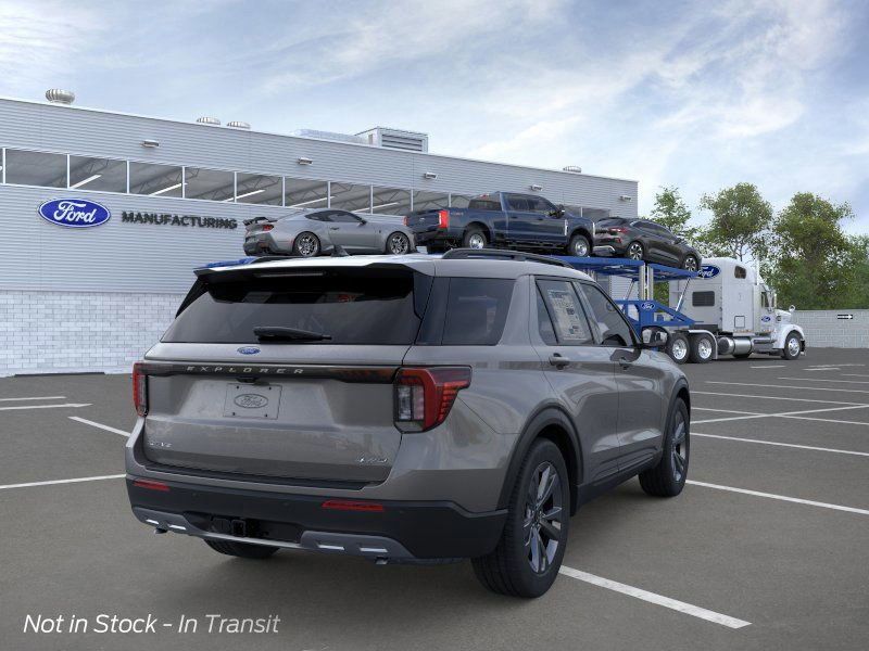 2026 Ford Explorer Active - Photo 9