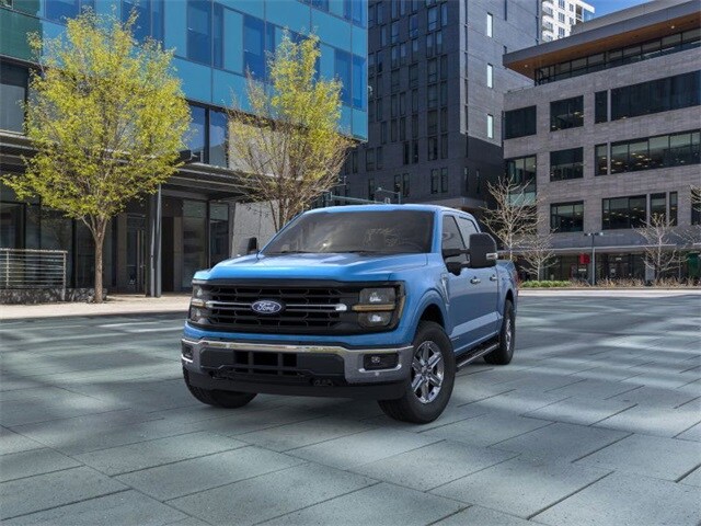 2024 Ford F-150 XLT photo 2