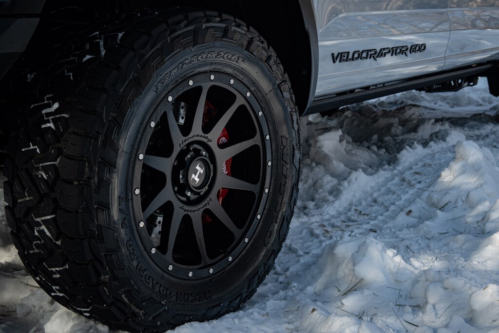 New 2025 Ford F-150 Raptor Truck SuperCrew Cab