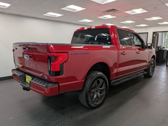 2024 Ford F-150 Lightning photo 4
