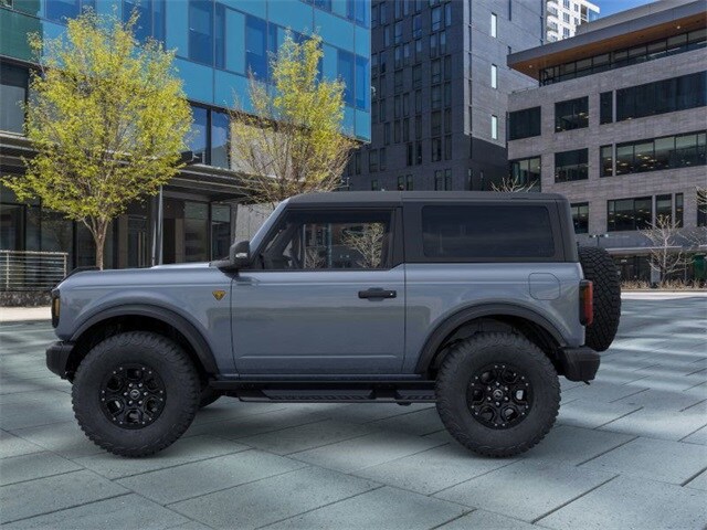 2025 Ford Bronco Badlands photo 2
