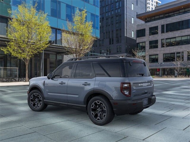 2025 Ford Bronco Sport Outer Banks photo 3